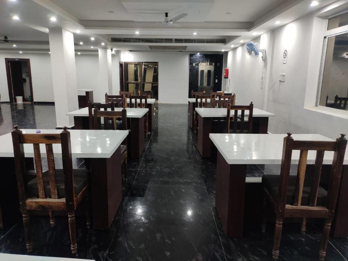 Hotel Shree Krishna Palace Rádzsgír Kültér fotó