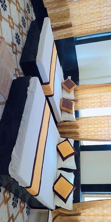 Hotel Shree Krishna Palace Rádzsgír Kültér fotó